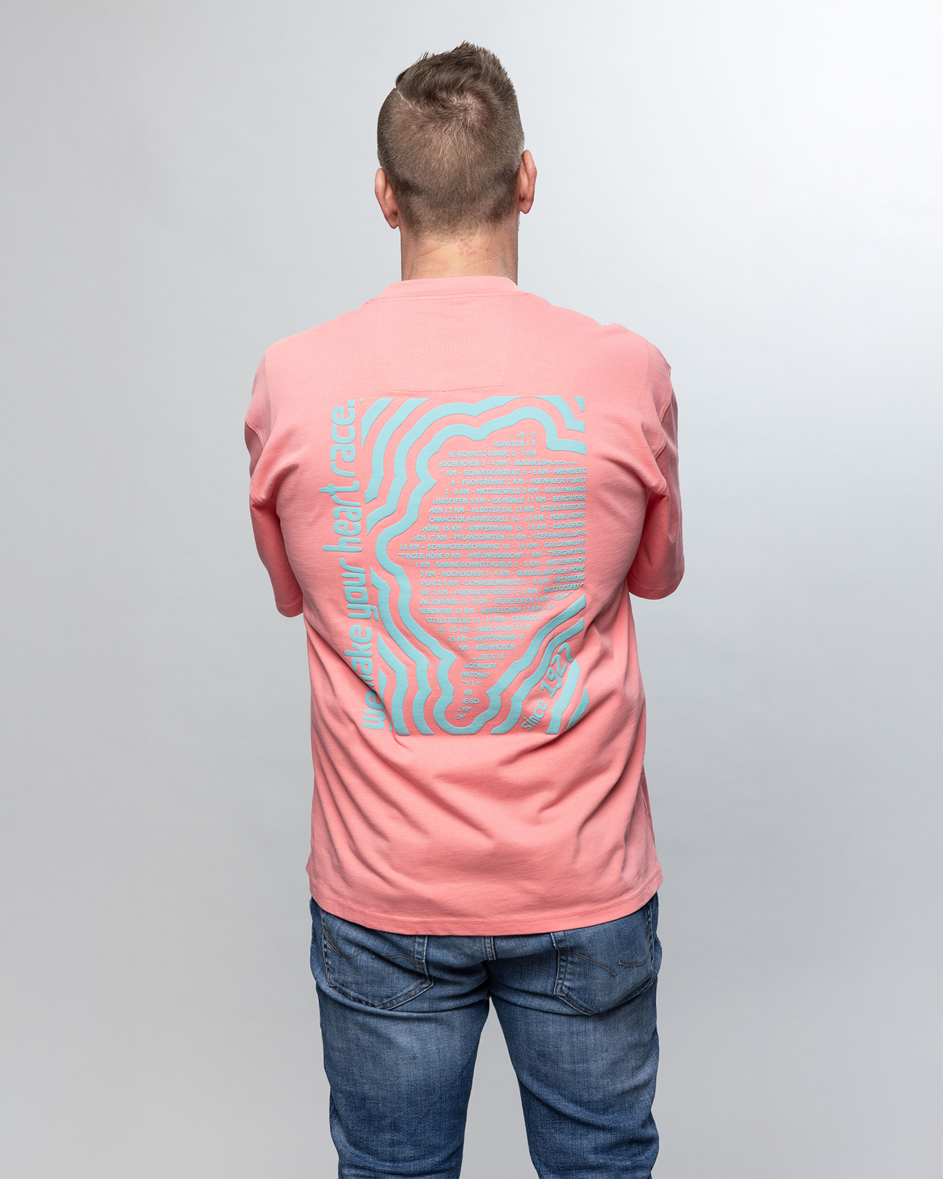 Unisex T-Shirt "Demanding"